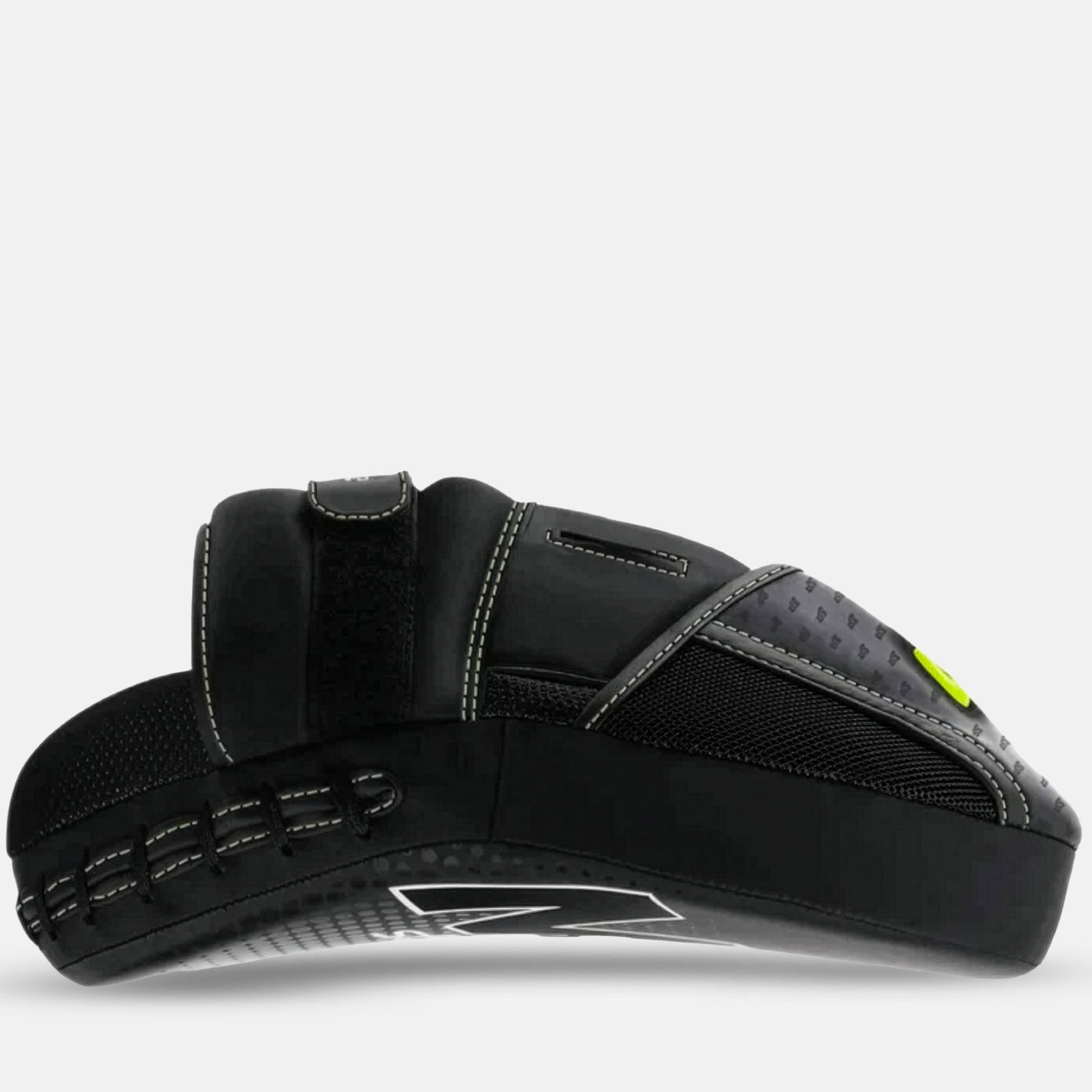 M33 Curved Focus Pads Black