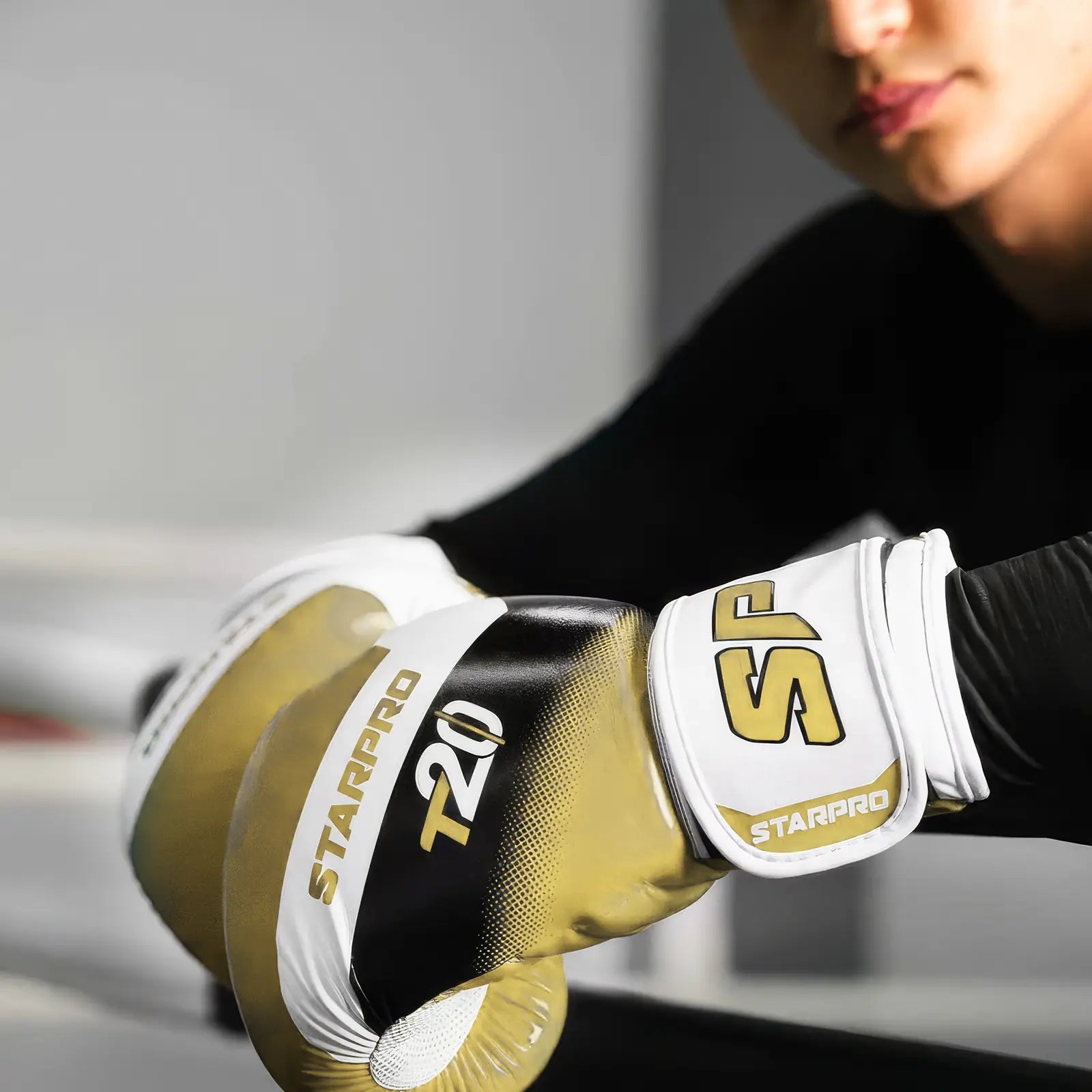T20 Training Gloves  Gold